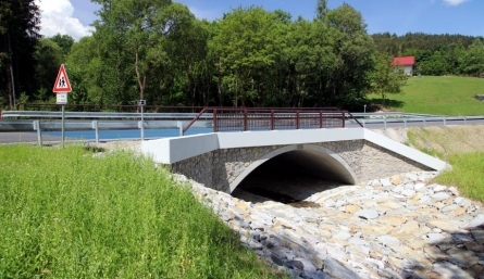83-image3-103.c865xc500.jpg